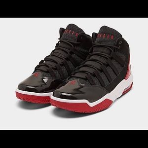 Air Jordan Max Aura Off Court